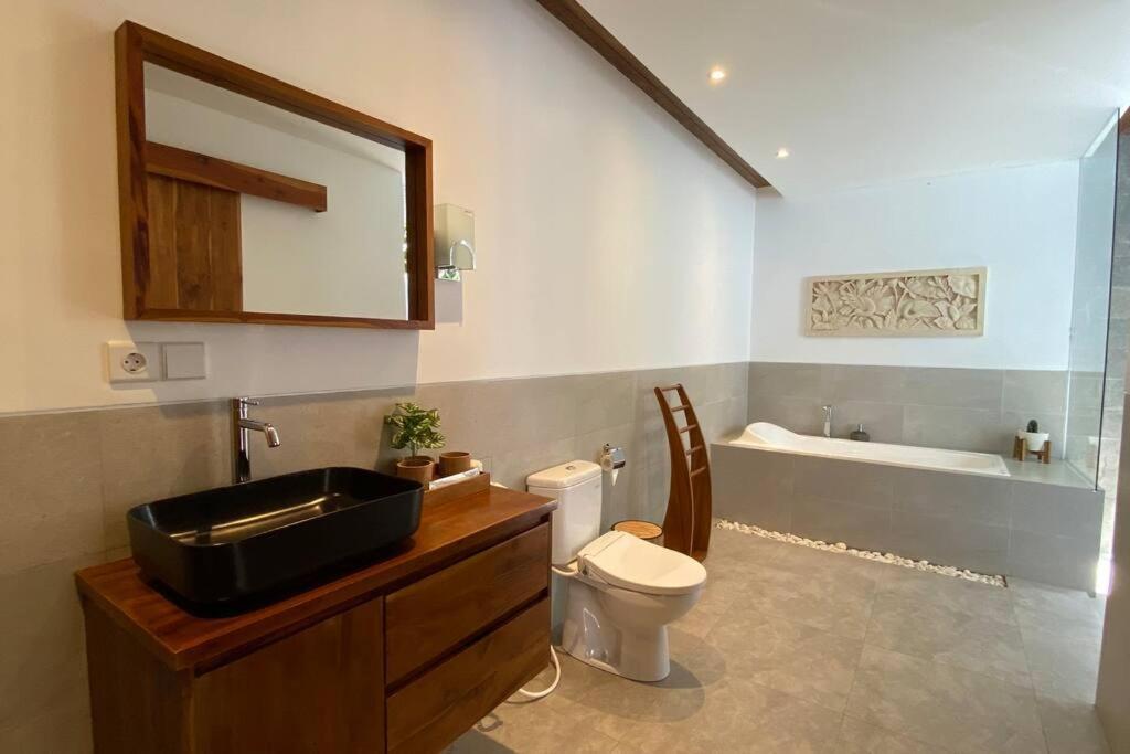 Nau Nusa Villa Batununggul Esterno foto